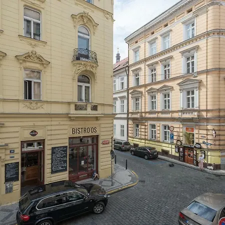 Large In The Old Town Center Apartament Praga
