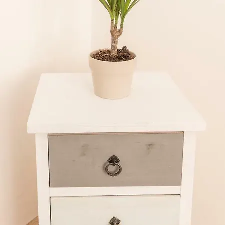 Large In The Old Town Center Apartament *