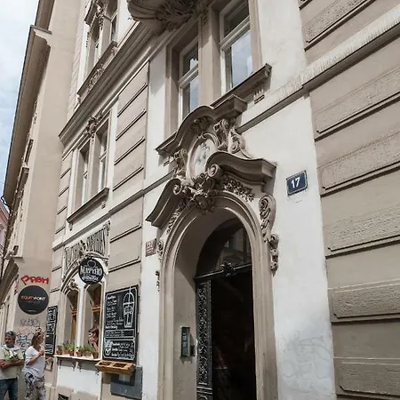 Apartament Large In The Old Town Center