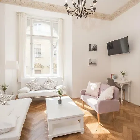 Apartament Large In The Old Town Center Praga